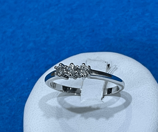 ANELLO DIAMANTI TRILOGY 0,21 Ct. 
