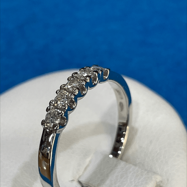 Veretta oro bianco 750/000 5 diamanti 0,25 ct. G color VVS