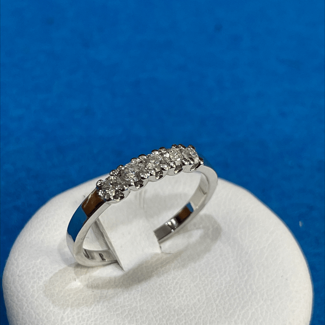 Veretta oro bianco 750/000 5 diamanti 0,25 ct. G color VVS