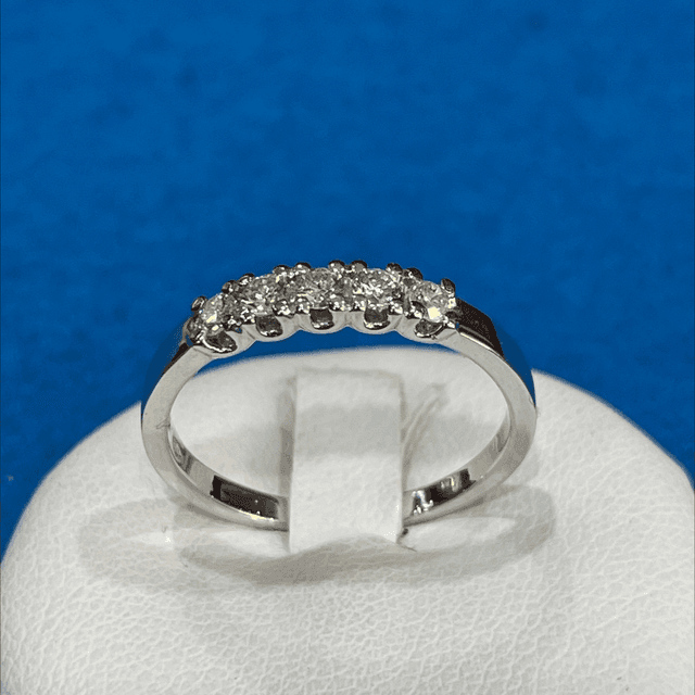 Veretta oro bianco 750/000 5 diamanti 0,25 ct. G color VVS